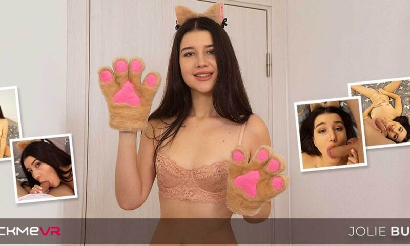 Aspiring Model Luna Lynx Tries Herself In Porn