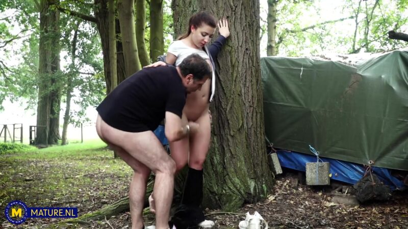 Teressa Bizarre Is A 24 Year Old Stepdaughter Who Gets Fucked By Her Stepdad In The Woods - MatureNl