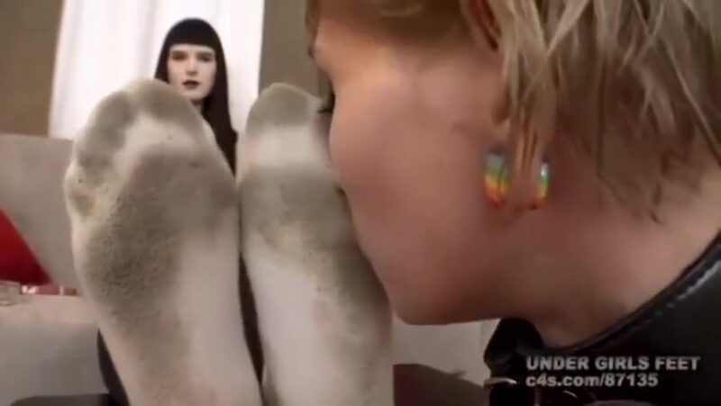 Russian Gothic Feet (lesbians)