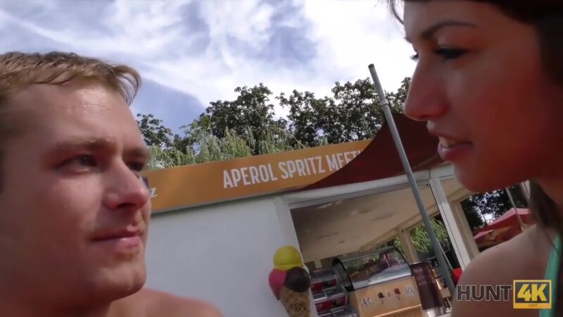 HUNT4K. BF allows babe to satisfy stranger for money in the bushes
