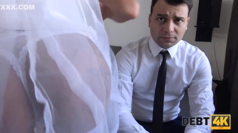 Collector Has Sex With Blonde In Front Of Her Futur