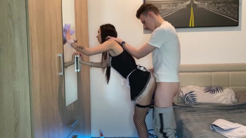 Hard Fucked Married Housekeeper In Stockings [eng Sub]