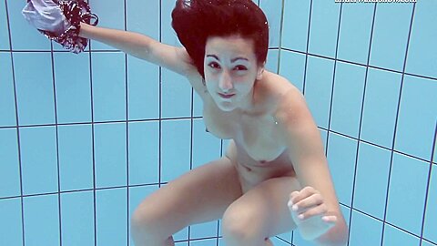 Stylish Pusss Underwater Girls Dirt
